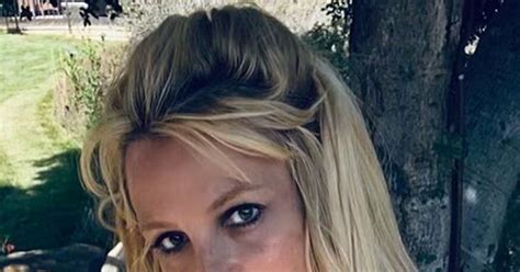 britney spears hot|Britney Spears Poses Topless in Daisy Dukes Amid Conservatorship。